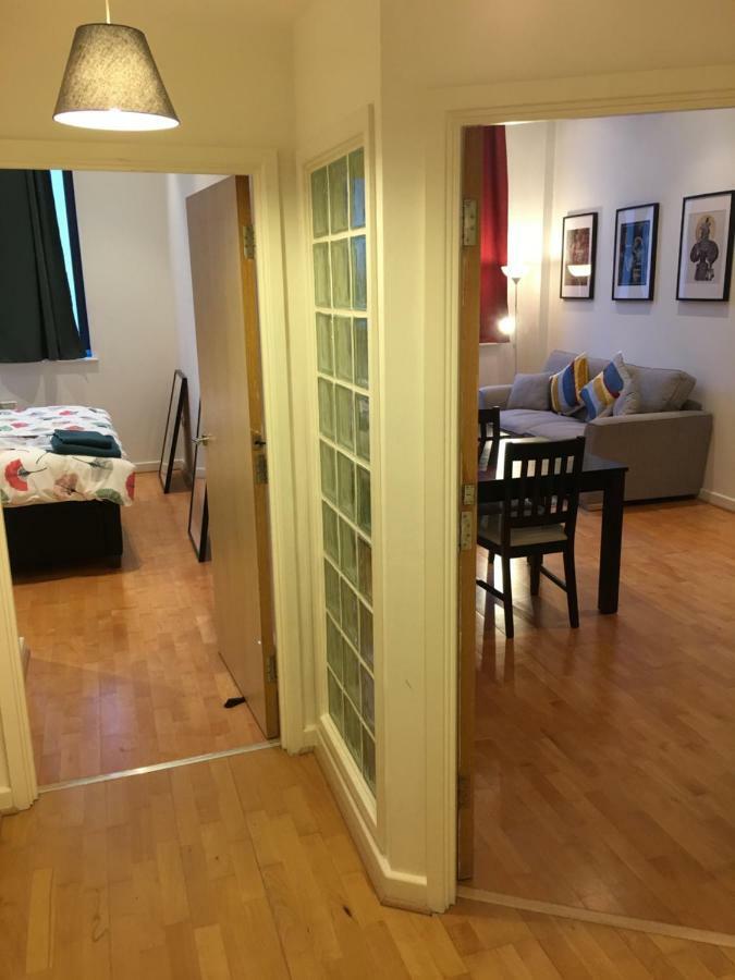 Stylish City Centre Apartment Cardiff Eksteriør bilde