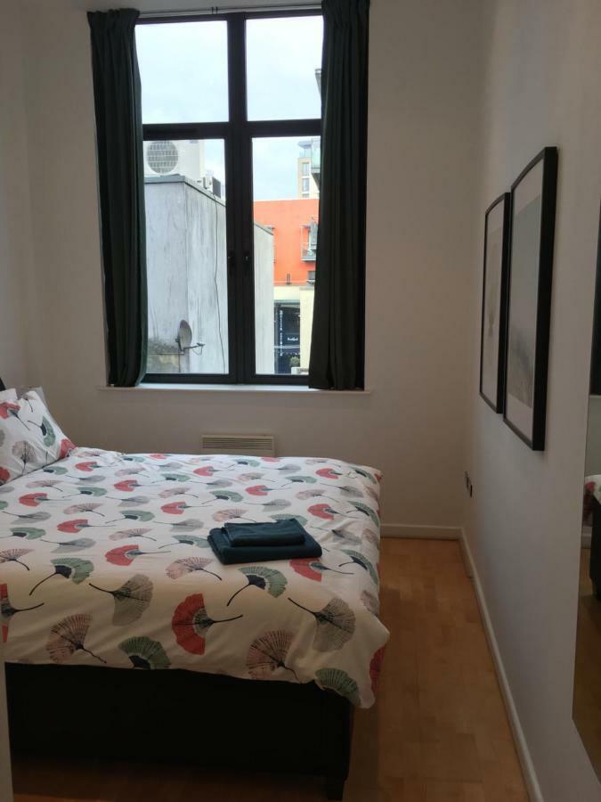 Stylish City Centre Apartment Cardiff Eksteriør bilde