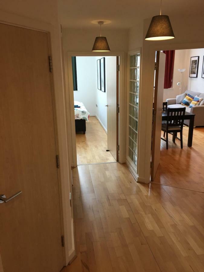 Stylish City Centre Apartment Cardiff Eksteriør bilde