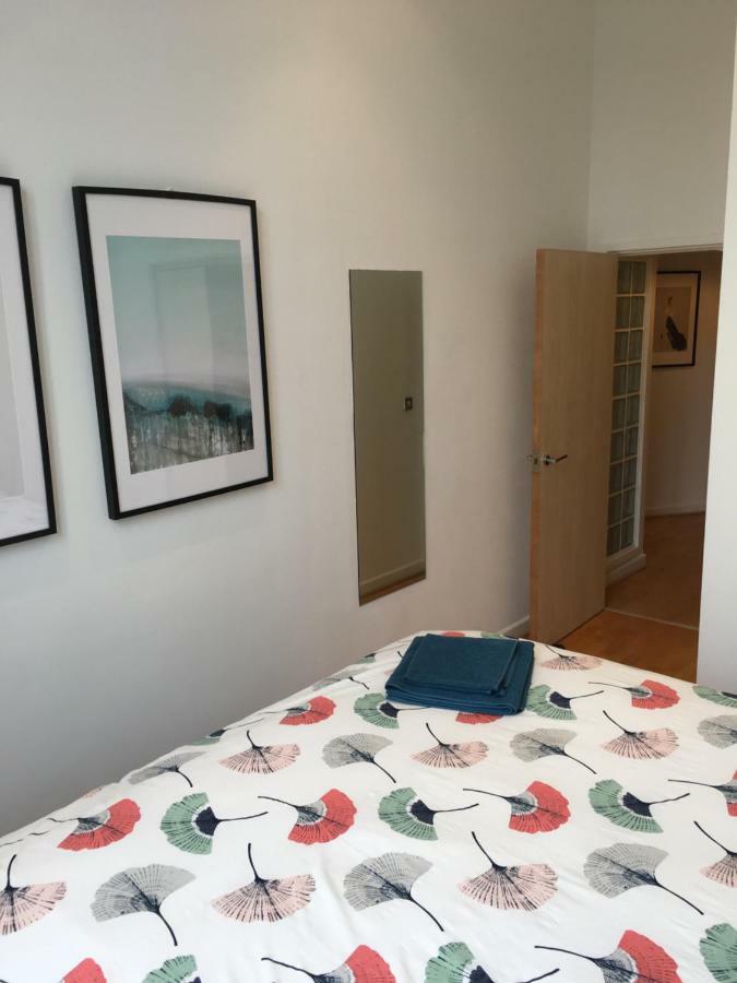 Stylish City Centre Apartment Cardiff Eksteriør bilde